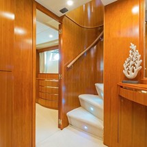 Falcon Yachts 92