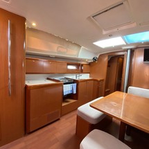 Beneteau Oceanis 43