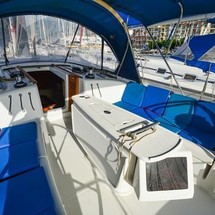 Beneteau Oceanis 43