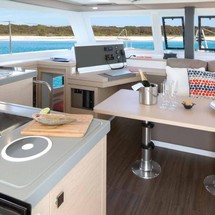 Fountaine Pajot Lucia 40