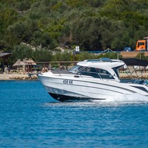 Beneteau Antares 8