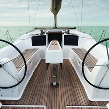 Dufour 382