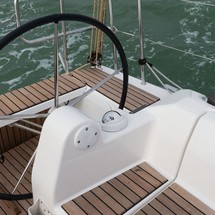 Dufour 382