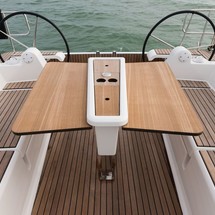 Dufour 382