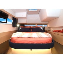 Fountaine Pajot Lucia 40