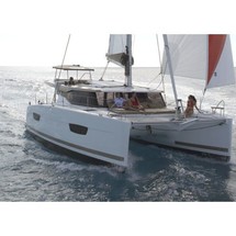 Fountaine Pajot Lucia 40