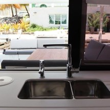 Fountaine Pajot Lucia 40