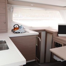 Fountaine Pajot Lucia 40