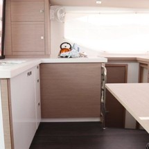 Fountaine Pajot Lucia 40