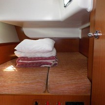Beneteau Oceanis 43