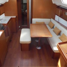 Beneteau Oceanis 43
