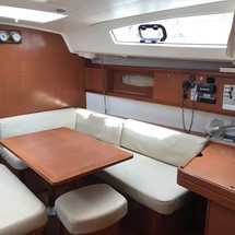 Beneteau Oceanis 43