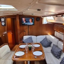 Bavaria 44