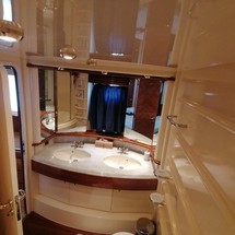 Azimut 68