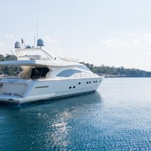 Ferretti 68