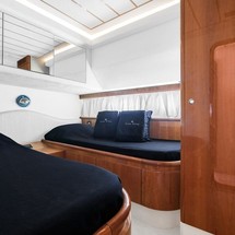 Ferretti 68