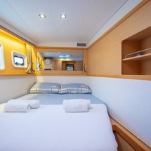 Lagoon 450 F