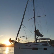 Beneteau Oceanis 35