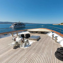 Luxury motor yacht pearl 60