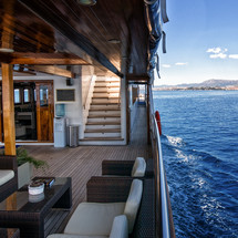 Luxury motor yacht pearl 60