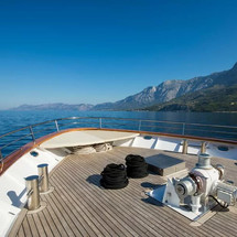 Luxury motor yacht pearl 60