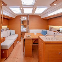 Dufour 390
