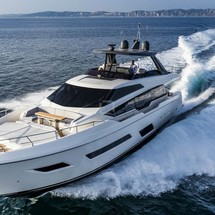 Ferretti 780