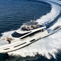 Ferretti 780