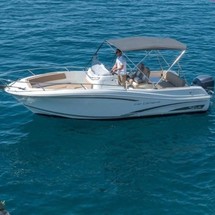 Jeanneau Cap Camarat 7.5 CC