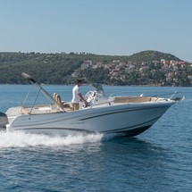 Jeanneau Cap Camarat 7.5 CC