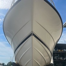 Pursuit 2870 center console