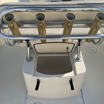 Pursuit 2870 center console