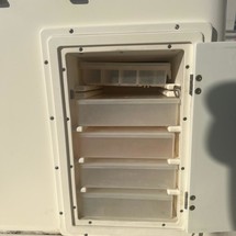 Pursuit 2870 center console