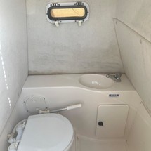 Pursuit 2870 center console