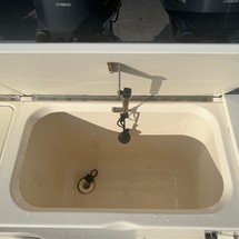 Pursuit 2870 center console