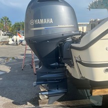 Pursuit 2870 center console