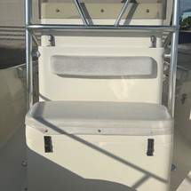 Pursuit 2870 center console