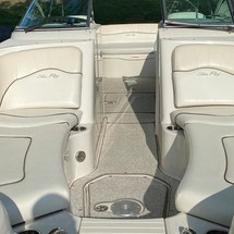 Sea Ray 240 Sundeck