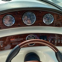 Sea Ray 240 Sundeck