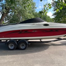 Sea Ray 240 Sundeck