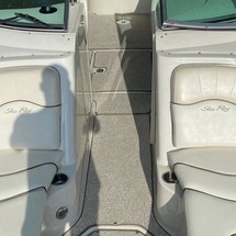 Sea Ray 240 Sundeck