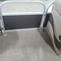 Sun Tracker Party Barge 18 DLX