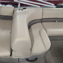 Sun Tracker Party Barge 18 DLX