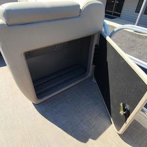 Sun Tracker SportFish 22 DLX
