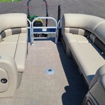 Sun Tracker SportFish 22 DLX