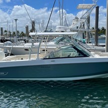 Boston Whaler 270 Vantage