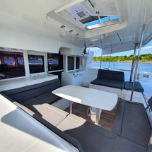 Lagoon 450 F