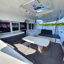 Lagoon 450 F