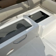 Bayliner 215 Deck Boat