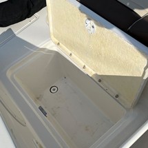 Bayliner 215 Deck Boat